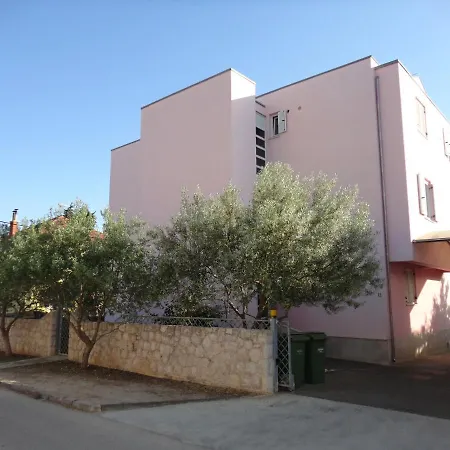 Apartment Nora *