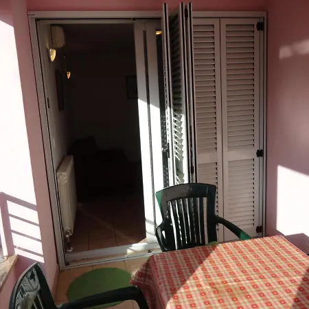 Nora Apartment *