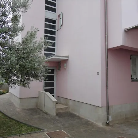 Apartment Nora *