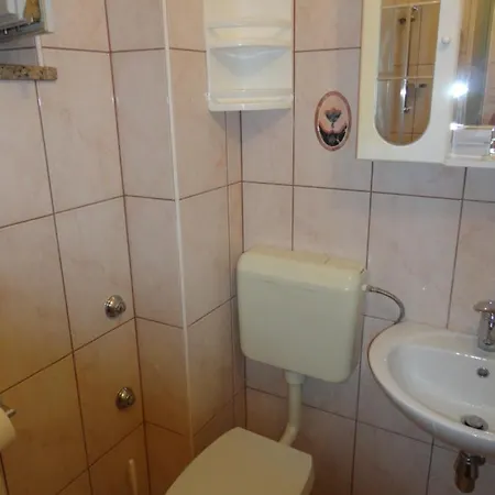 Nora Apartment